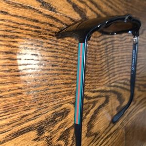 Men Gucci sunglasses (used once) (Great holiday gift on sale)
